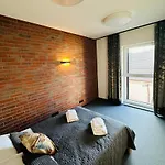 Loft Grojec Apartment