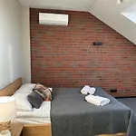 Loft Grojec Apartment *