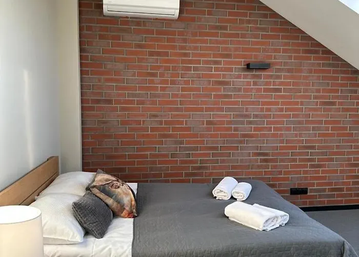 Loft Grojec شقة *